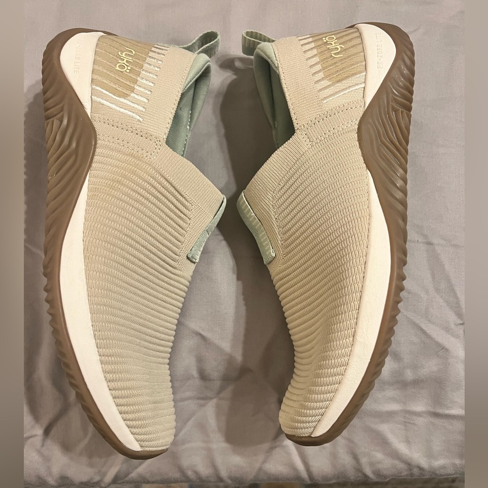 Ryka Echo slip on sneaker - women’s 7.5
